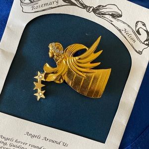Angels around us sweet vintage brooch by Rosemary Nelson ❤️